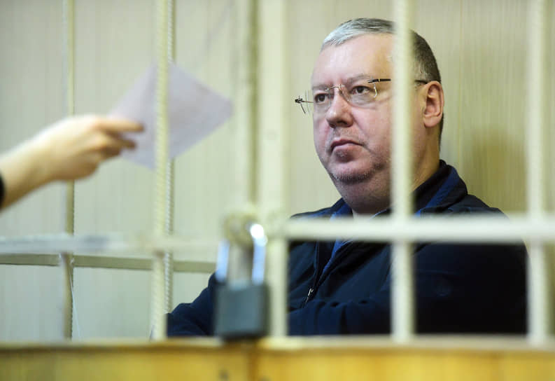 Будучи генеральным директором ГУП «Водоканал Санкт-Петербурга», Евгений Целиков обеспечивал подписание счетов-фактур и актов приема-передачи электроэнергии, которые содержали заведомо завышенные данные о цене 