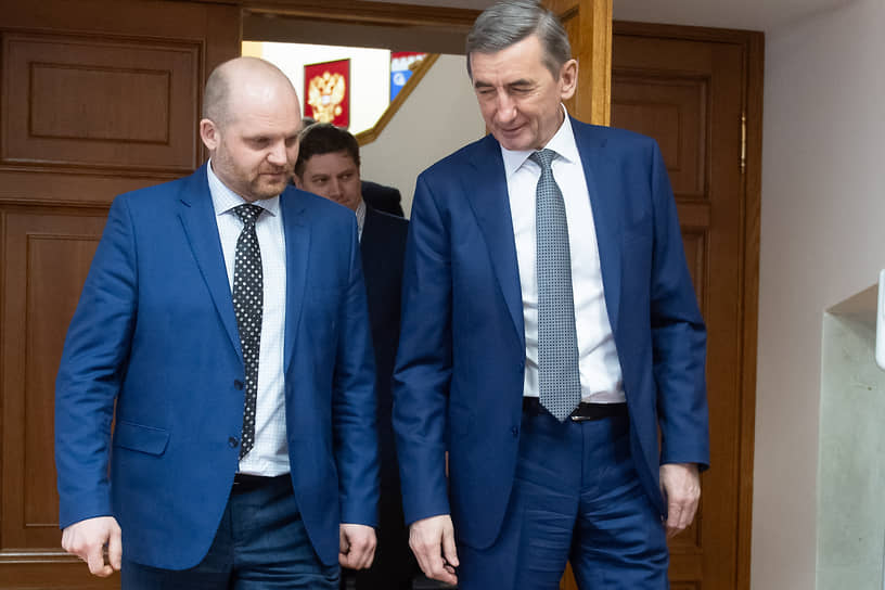 Директор департамента GR компании GloraX Андрей Шашков и заместитель председателя Правительства Ленинградской области по транспорту и топливно-энергетическому комплексу Сергей Харлашкин