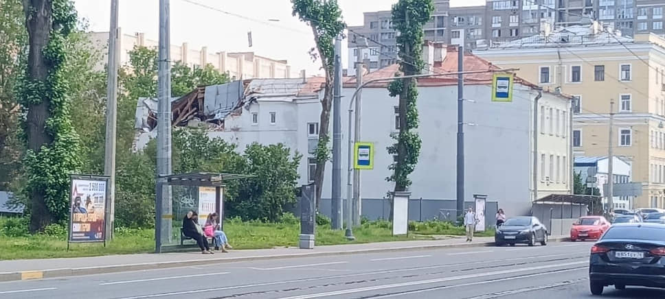 Снос здания на  пр. Обуховской обороны, 68 А 