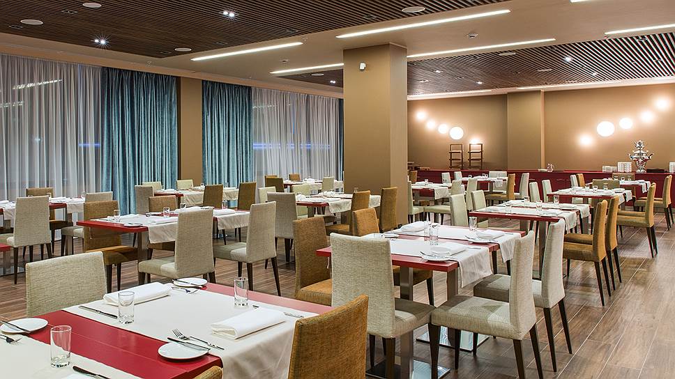 Панорамный ресторан Tartufo рассчитан на 67 персон