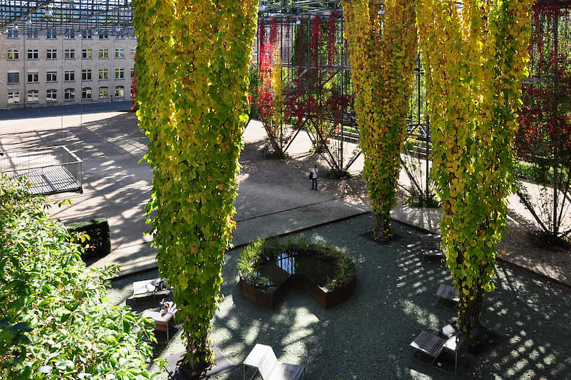 МФО (MASCHINENFABRIK OERLIKON PARK) В ЦЮРИХЕ (ШВЕЙЦАРИЯ) НА МЕСТЕ БЫВШЕГО ЗАВОДА ПО ПРОИЗВОДСТВУ ДВИГАТЕЛЕЙ