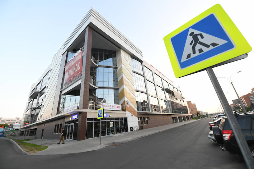 В Петербурге исторически ощущается дефицит небольших торговых и торгово-офисных зданий площадью 1500–3500 кв. м. Наиболее актуальный формат — два этажа