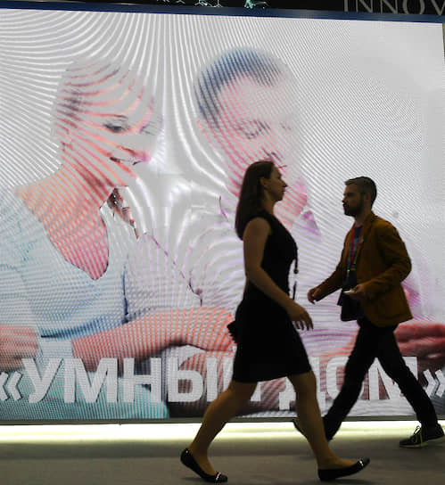 Премиальные зарубежные варианты оборудования для «умного дома» стоят от нескольких миллионов рублей за большую квартиру до 10–20 млн рублей в коттедже. Но можно уложиться и в гораздо меньшую сумму