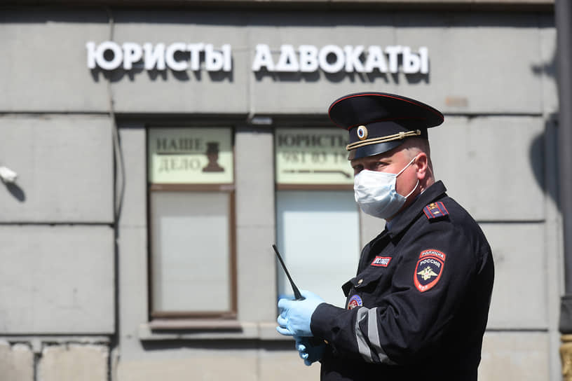 Невзирая на первое впечатление от введенных из-за пандемии ограничений, уже к осени стало понятно, что юридический рынок не испытал значительного падения, адаптировавшись к новым реалиям