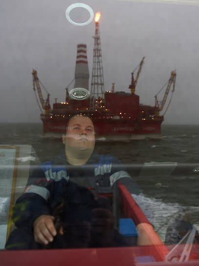 Количество вакансий в сфере добычи сырья в России, в которую входит нефтегазовый комплекс, с начала года выросло на 84% к аналогичному периоду прошлого года 