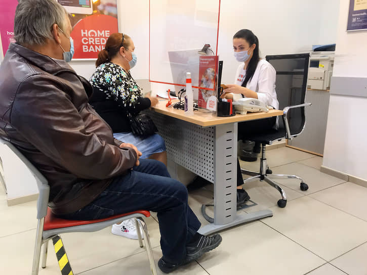 Объем розничных кредитов, выданных в Санкт-Петербурге, в январе — сентябре 2021 года достиг 877,5 млрд рублей, что на 41,5% больше, чем в аналогичном периоде прошлого года 