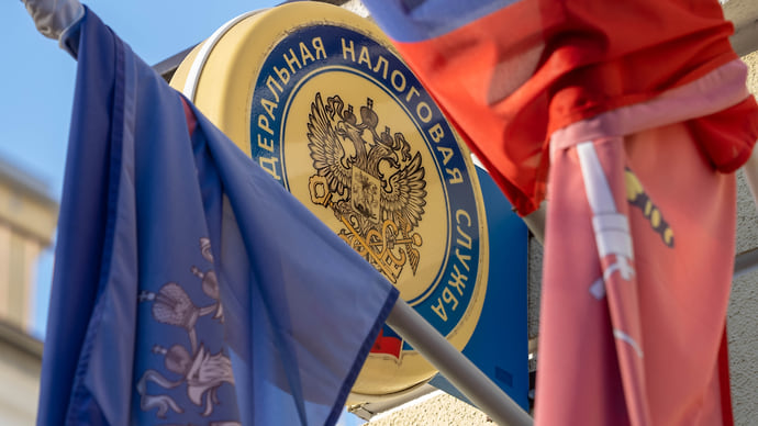 Между экономикой и политикой