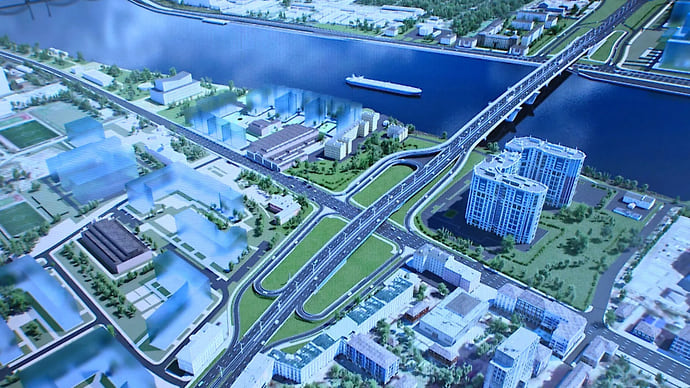 Город наводит мосты
