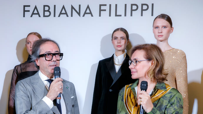 Универсальная актуальность Fabiana Filippi