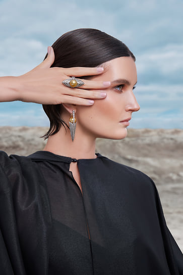 Chamovskikh Jewellery House, серьги и кольцо «Сидней» из коллекции Discovery, белое золото, золотой жемчуг Южных морей, бриллианты