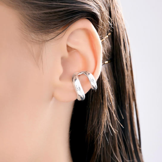 серьга из серебра