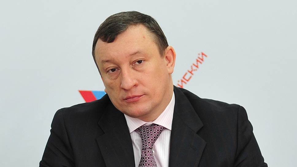 Секретарь регполитсовета «Единой России» Александр Фетисов, складывая полномочия, сохраняет влияние 