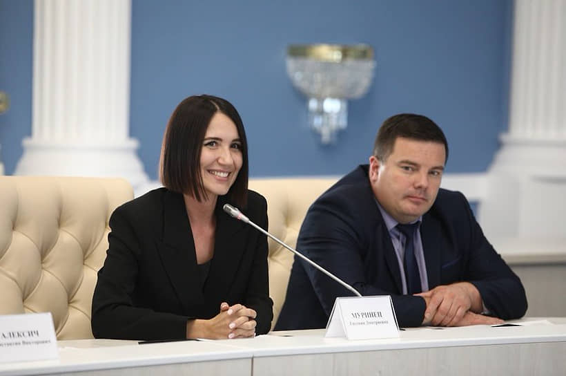 Помощник губернатора УО, архитектор, член экспертного совета Минстроя РФ, преподаватель РАНХиГС Евгения Муринец (слева)