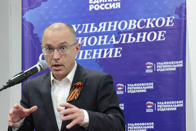 Василий Гвоздев считает, что некоторые его «товарищи» по партии делают все, чтобы он не победил
