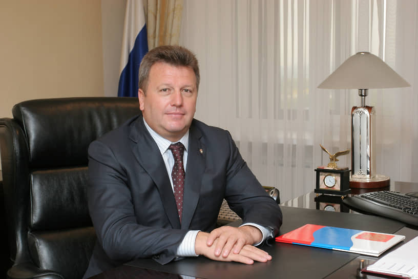 В 2011 году экс-председатель Шестого кассационного суда Александр Ефанов выкупил участок на острове Поджабный у ООО «Эра»