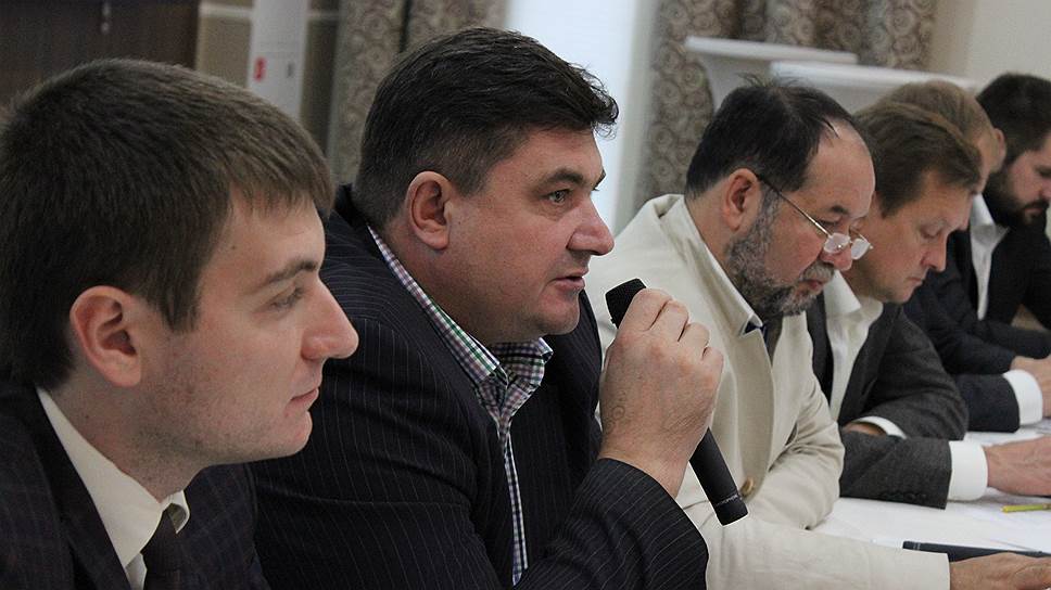 Черепан Александр Яковлевич, заместитель Главы администрации города Ульяновска – начальник управления по строительству