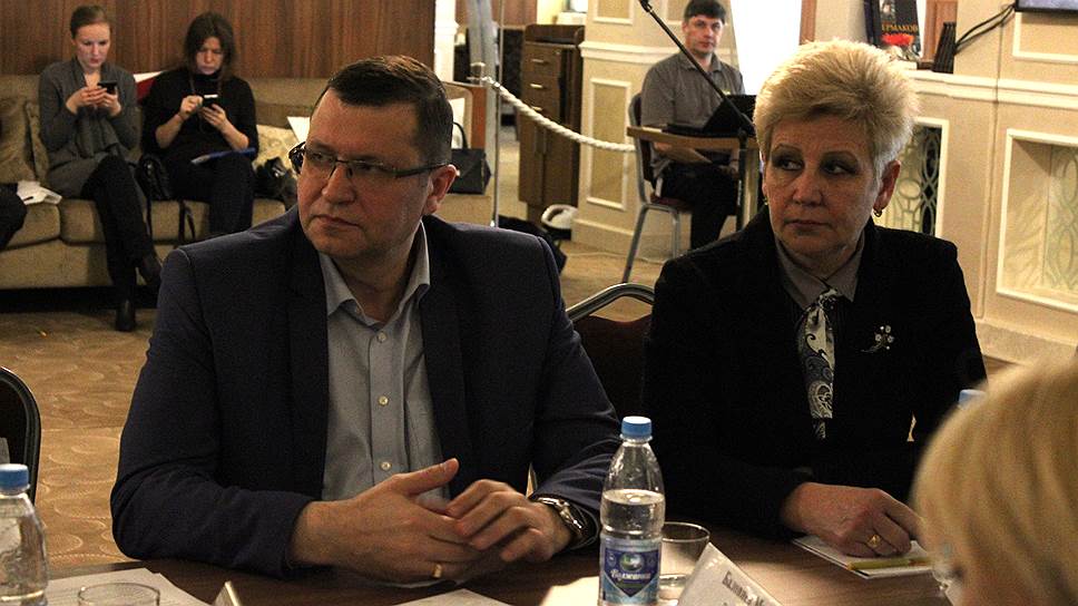 Михаил Баловнев, заместитель генерального директора ООО «Джокей Пластик Ульяновск»; Людмила Некрасова, директор филиала ООО «Легран» «Ульяновский». 