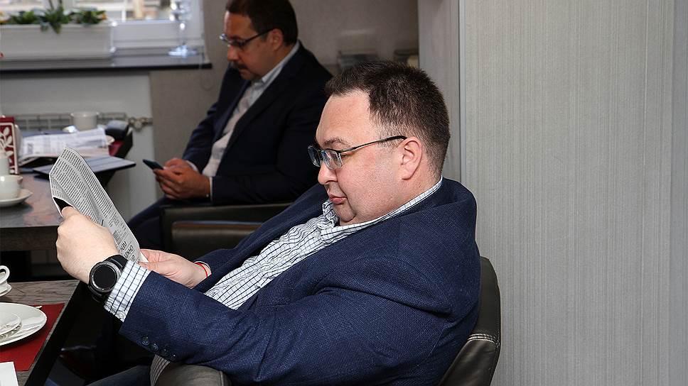 Рустем Ахметов, Михаил Романов