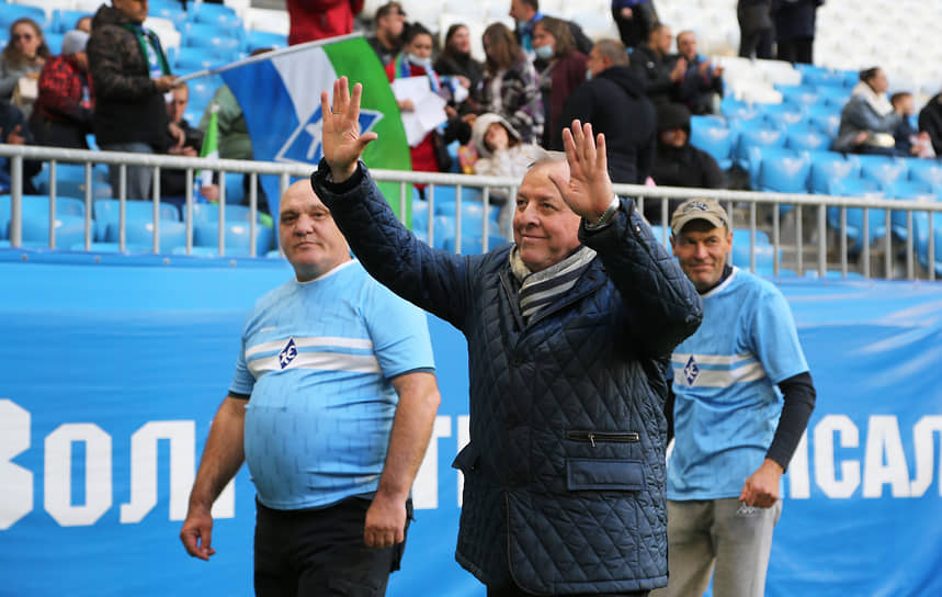 Бывший главный тренер «Крыльев Советов» Александр Тарханов (1999—2003, 2007,2010—2011) 
