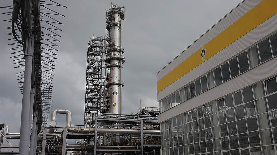 Нефтяники переработали