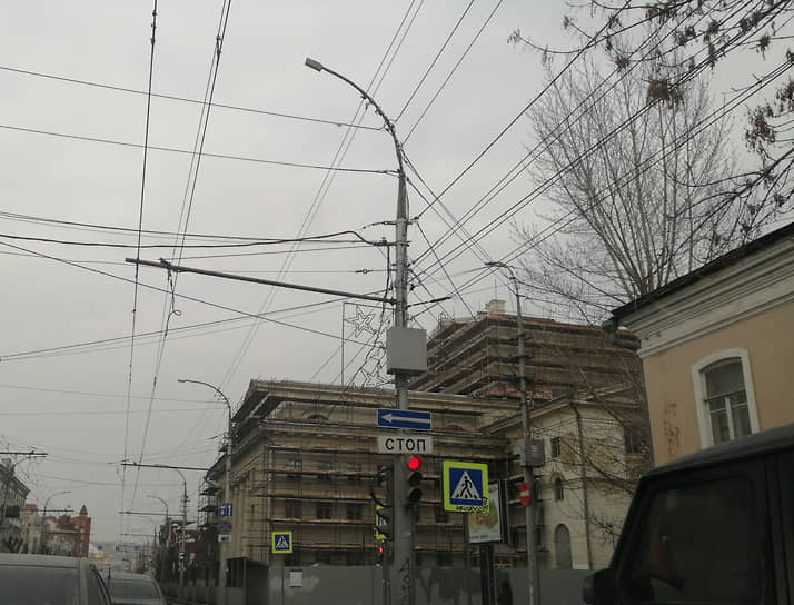 Строительный мусор после ремонта театра оперы и балета находят в разных частях Саратова 