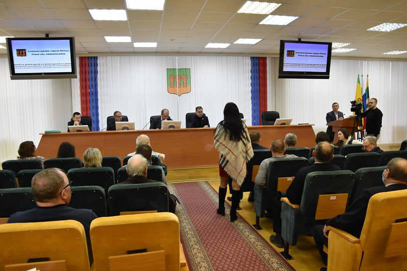 Слушания о поправках в устав Пензы собрали менее 20 человек 