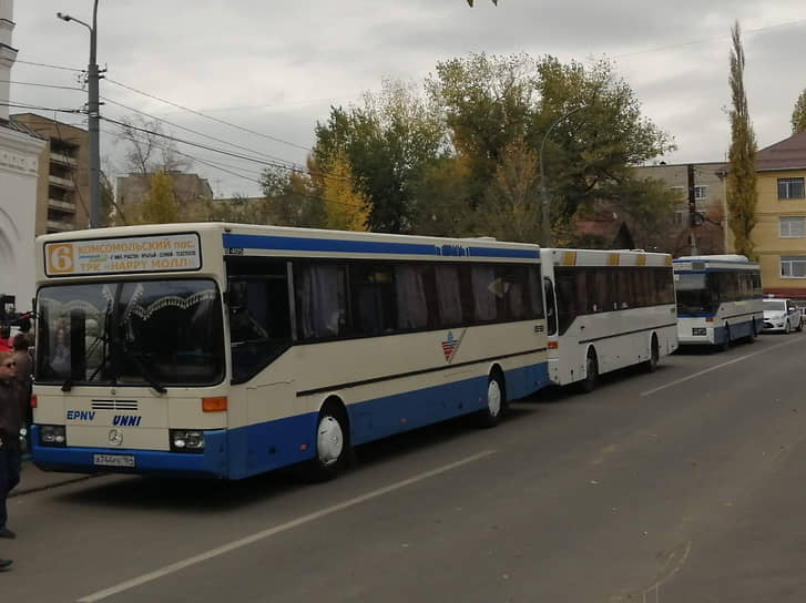 Владельцы саратовских автобусов заключили договоры на перевозку льготных категорий пассажиров