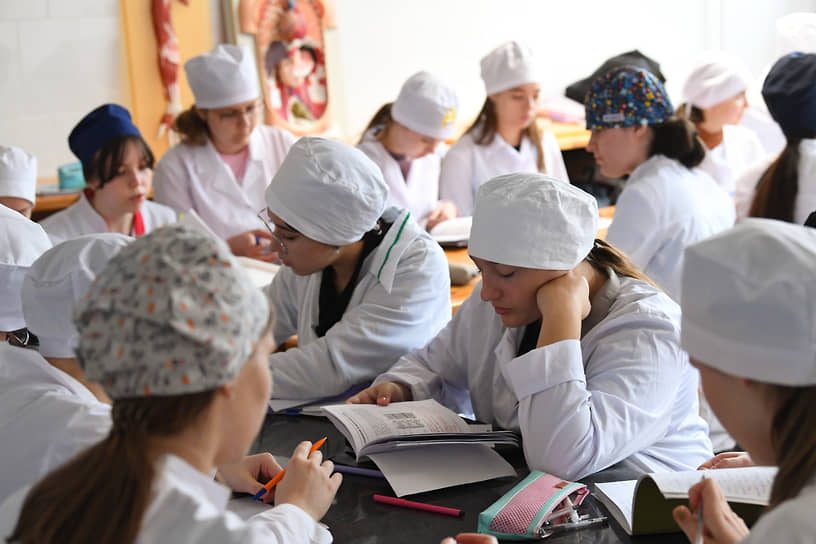 Студенты медицинского университета чаще других отказываются отрабатывать образование по целевому направлению 