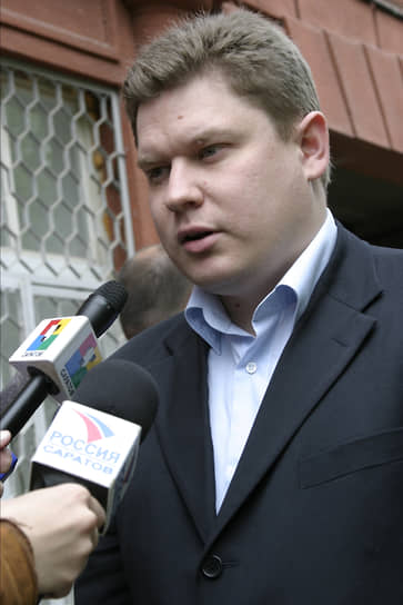 Прежде, чем возглавить РЭУ имени Плеханова, Иван Лобанов руководил саратовским исполкомом «Единой России», заседал в Госдуме, а также был заместителем руководителя Аппарата Правительства РФ