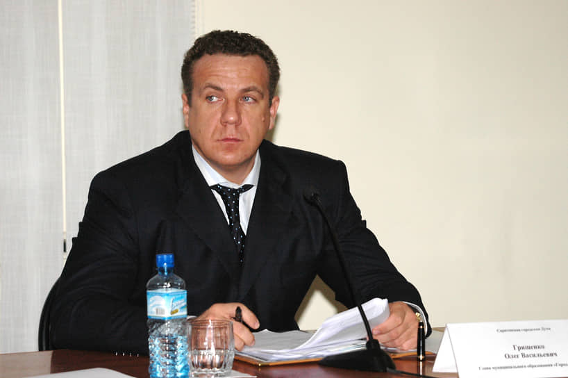Политическая карьера Олега Грищенко началась в 2004 году, когда его впервые избрали в гордуму