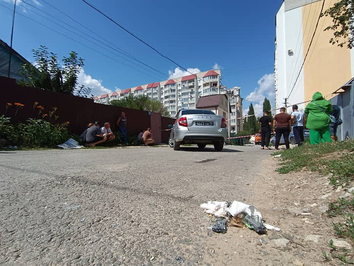 После взрыва на Блинова, 2 части квартир разлетелись по окрестному частному сектору. 