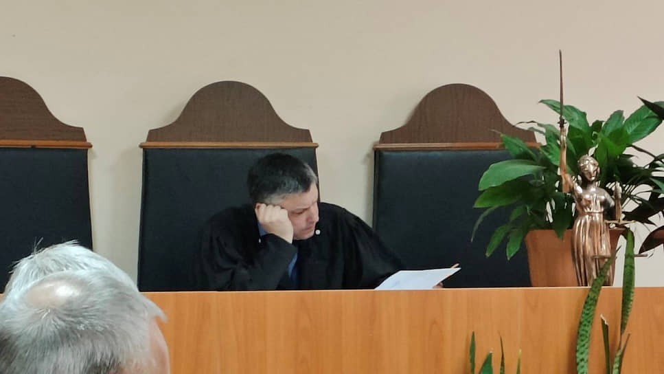 Дело Максима Шихалова рассматривает судья Дмитрий Кочетков