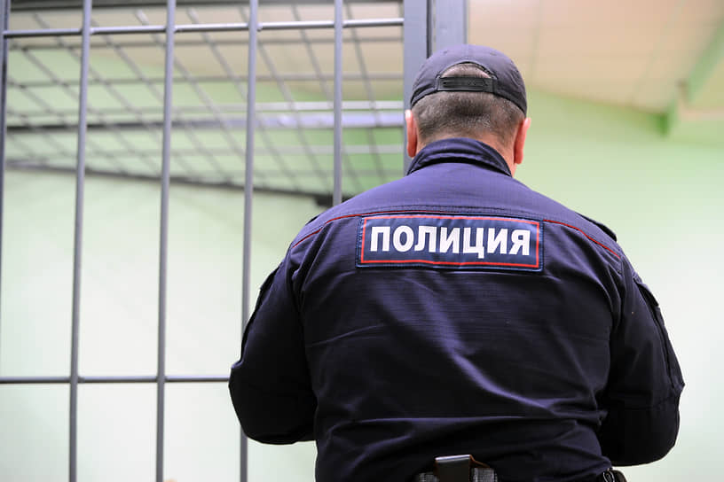 Алена Савельева обратилась в полицию за защитой 