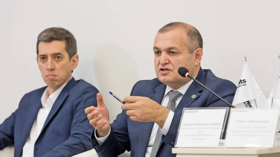 Заместитель главы администрации Уфы по предпринимательству и инвестициям Агарагим Кагиргаджиев отметил, что многие предприниматели не могут переступить некий «психологический барьер» для общения с чиновниками