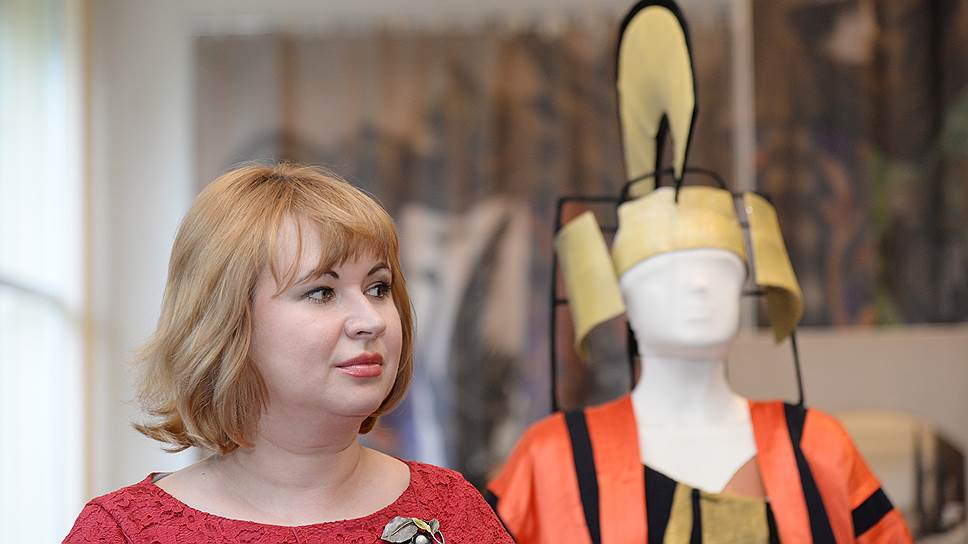 Руководитель департамента культуры Воронежской области Эмилия Сухачева на открытии выставки "Театр Таирова и Коонен" на Шестом Международном Платоновском фестивале искусств.