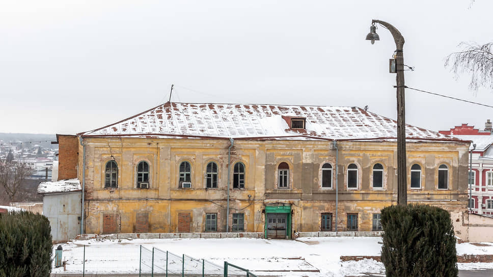 ОКН регионального значения «Братский корпус Знаменского монастыря» в центре Курска