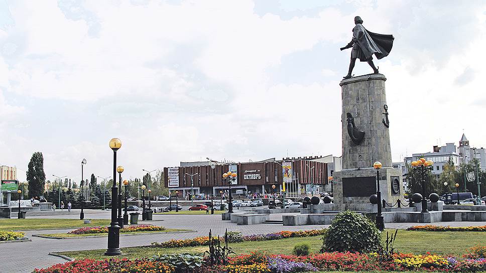 Площадь Петра Великого. Памятник первому российскому императору, скульптор Вячеслав Клыков 