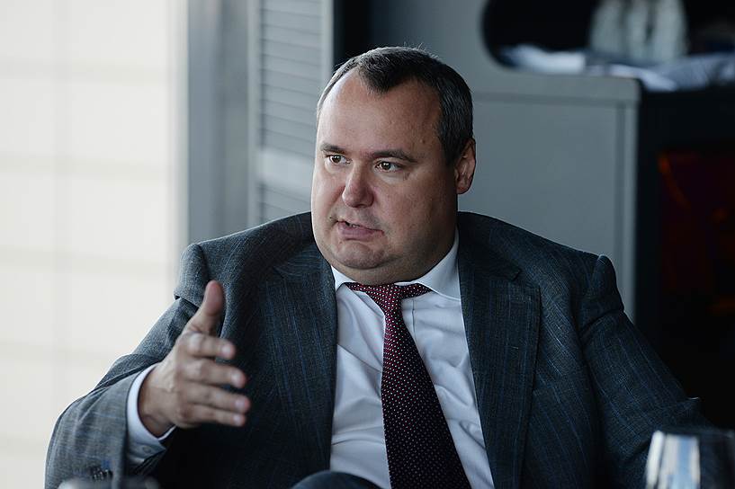 Директор Воронежского регионального филиала Россельхозбанка Петр СЕЛЕЗНЕВ.