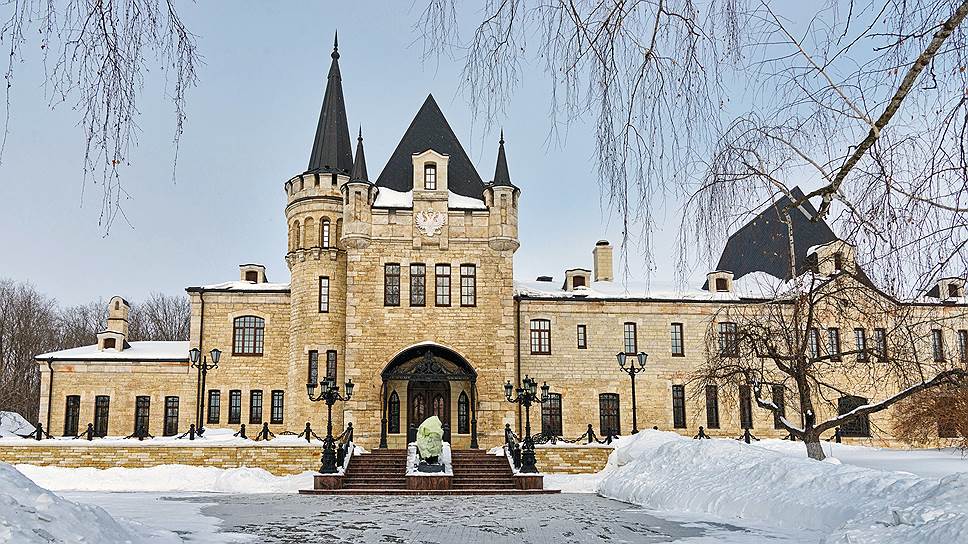 Усадьба великого князя Андрея Владимировича Романова в селе Борки (Борковский замок).