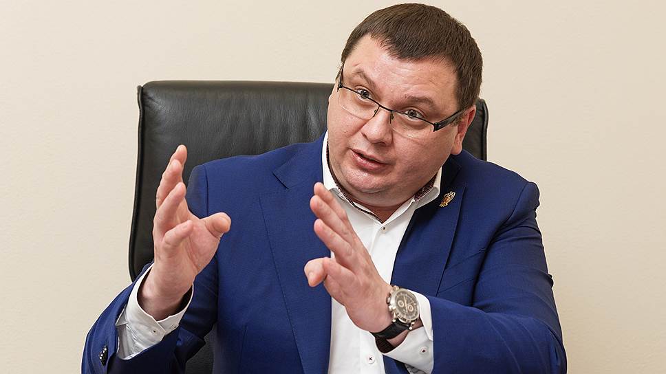 «Впервые по поручению губернатора мы создали совместные с департаментами облправительства рабочие группы с целью реализации инновационного подхода в стратегическом развитии областного масштаба»