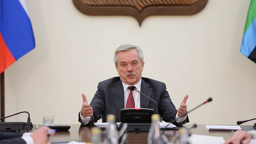 Губернатор Белгородской области Евгений Савченко во время пресс-конференции 8 февраля 2017 года 