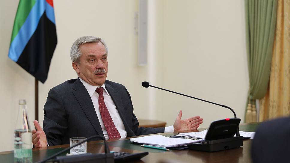 Губернатор Белгородской области Евгений Савченко во время пресс-конференции 8 февраля 2017 года 