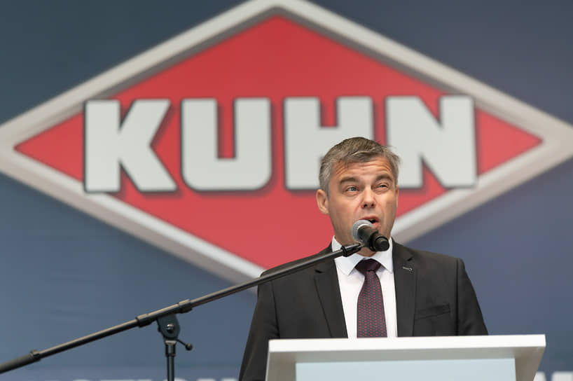 Торжественная часть открытия завода Kuhn под Воронежем