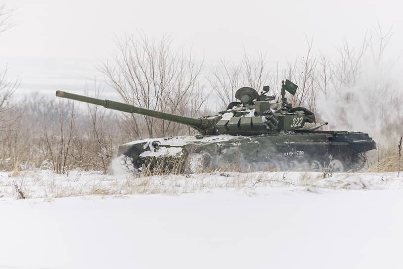 Основной боевой танк Т-72Б3. На фото — отработка действий экипажа на одном из полигонов в Черноземье, 2017 год 
