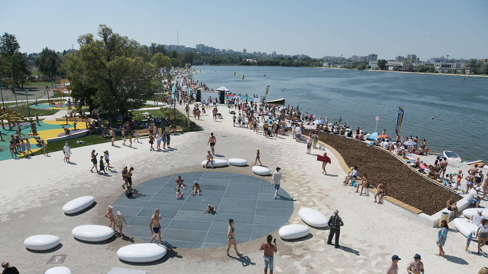 До 2023 года в центре Белгорода на главной городской реке, Северском Донце, полноценный пляж существовал только на северо-западном берегу возле железнодорожного вокзала. Теперь центром притяжения горожан стал юго-восточный берег