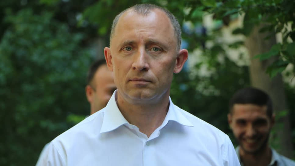 Врио вице-губернатора Курской области и экс-замгубернатора Белгородской области Владимир Базаров может отправиться под арест по подозрению в коррупции 