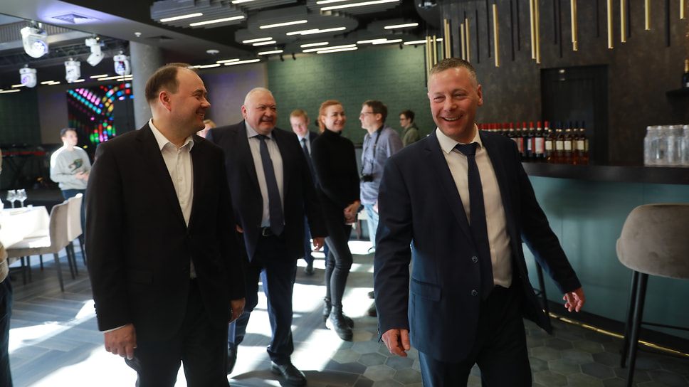 Экскурсия по отелю для губернатора и мэра 