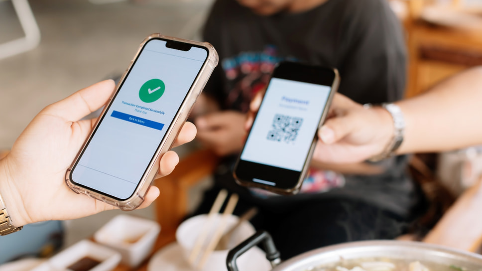 Клиенты Сбербанка могут оплачивать покупки QR-кодом в Китае