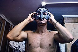 МАСКА, Я ВАС НЕ ЗНАЮ  Большинство актеров, занятых в мюзиклах, обычно неизвестны широкой публике 