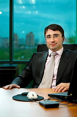 Владимир Добровольский, генеральный директор «Юниаструм Лизинг»: «На смену фаворитам лизинговых компаний пришли новые: средний и малый бизнес, работающий на внутренний рынок»